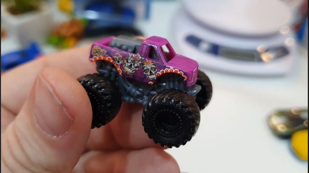 Игрушки машинки маленькие