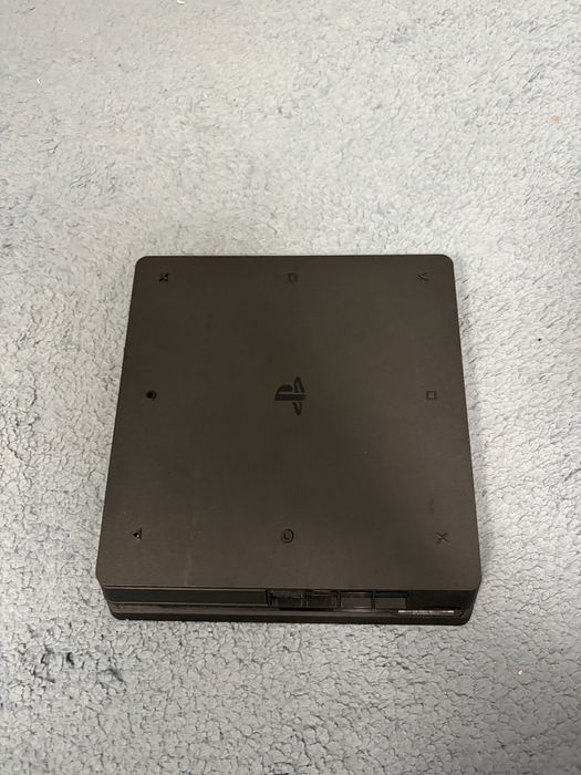 Playstation/ps4 slim