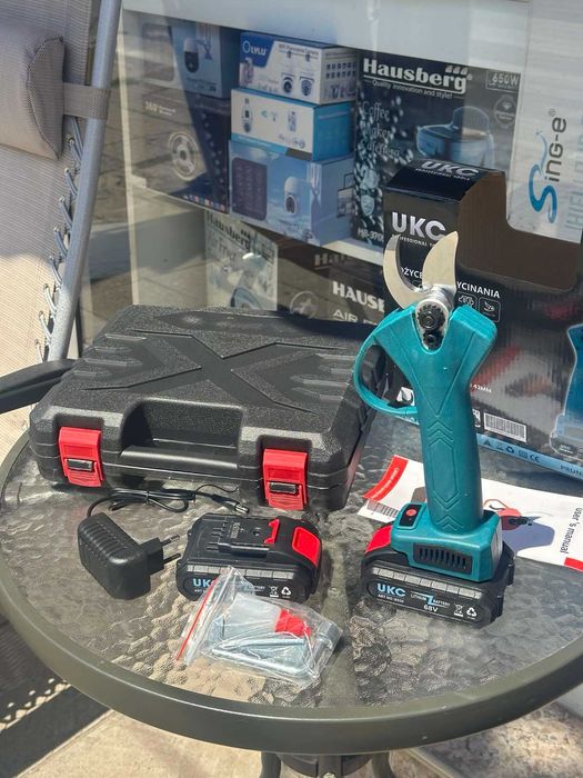 Акумулаторна ножица за клони UKC 8500 – 68V, 2 батерии