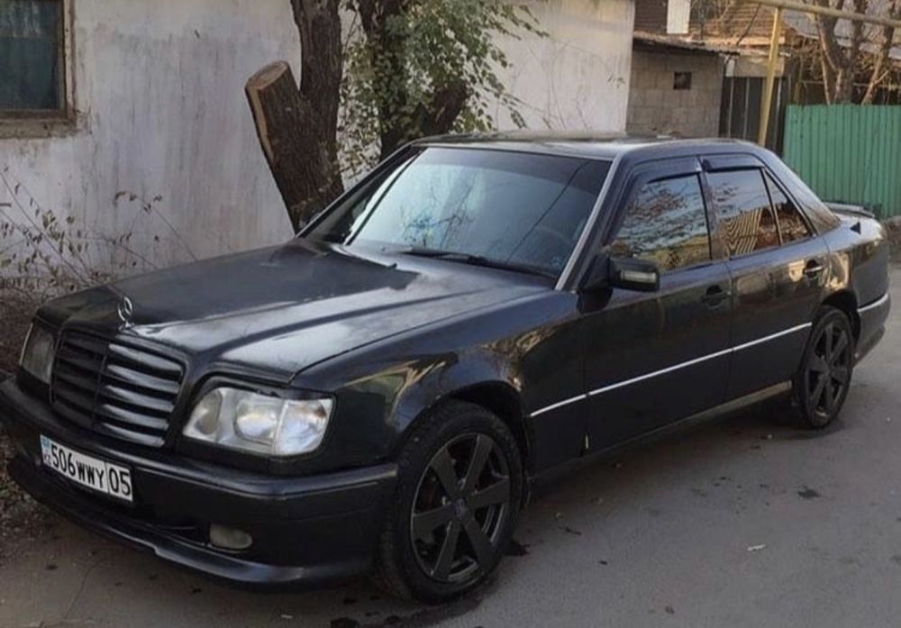 Бампер  на мерседес w124 валд