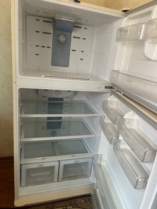 Продам холодильник Самсунг