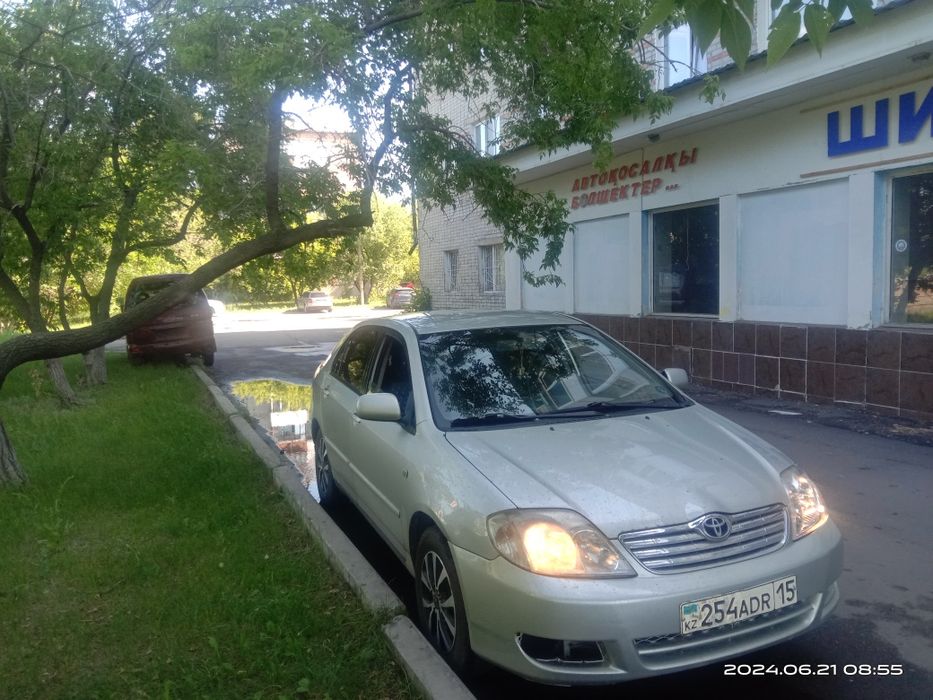 Продам автомобиль Тойота Карола