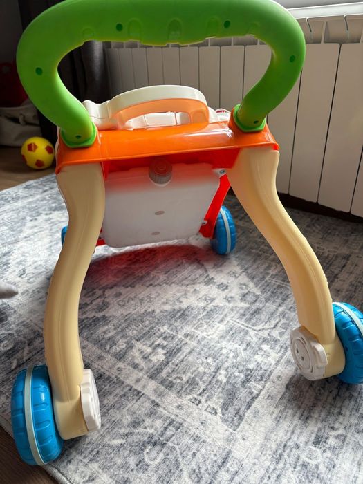 Детска проходилка тип Walker