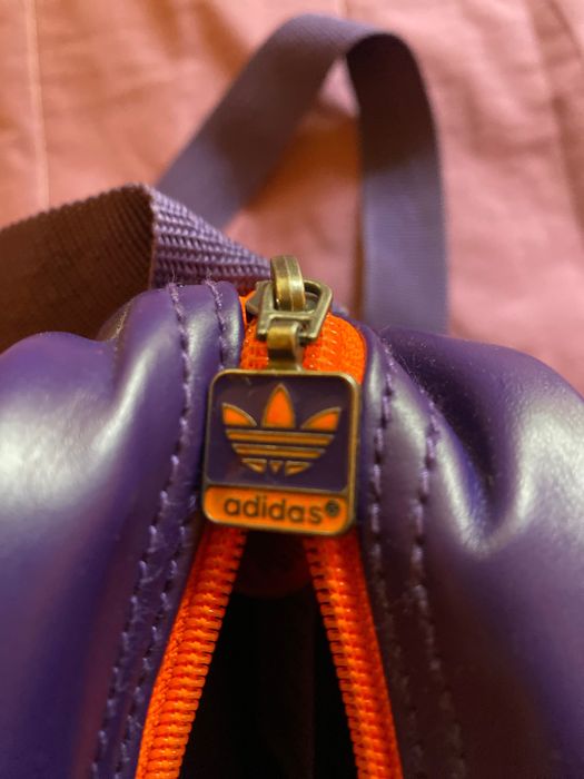 Чантичка adidas origi