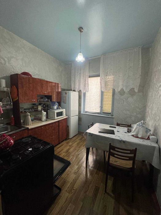 Большая квартира пятикомнатная можно переделать в 6 комнатную 112м2