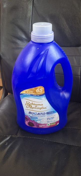 Vând detergent Italia