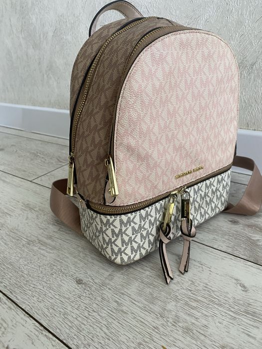 Продам сумку рюкзак