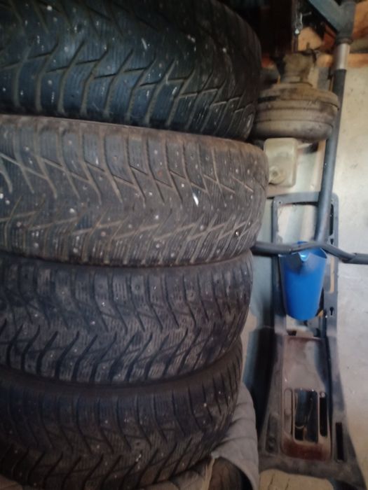 Продам шины 225/55/18