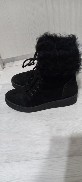 Продам зимнию обувь