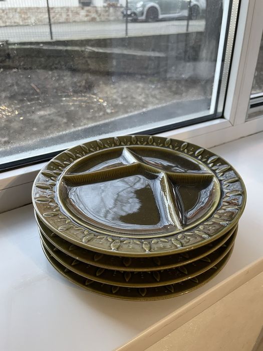 Setul de farfurii ceramice