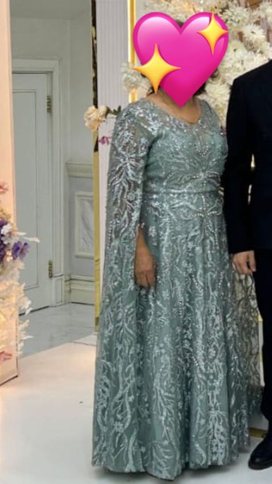 Платье вечернее нарядное