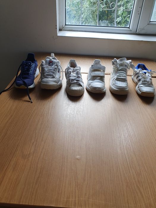 Продам  кроссовки  36 размера Адидас