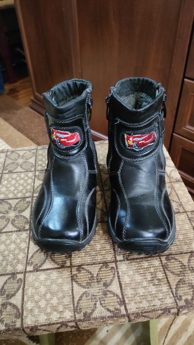 Тёплые сапоги для мальчика, размер 29.