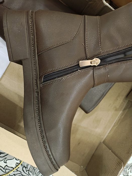 Ботуши в кафяв цвят