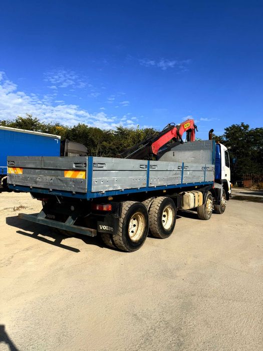 **De vânzare camion cu macara Volvo  8x4**