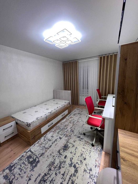 м.Буюк Ипак Йули Максвей 3-комн 2/5 68 м² кирпич ремонт меб/тех