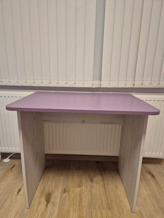 Комплект обзавеждане за детска стая. Легло, гардероб, бюро и скрин