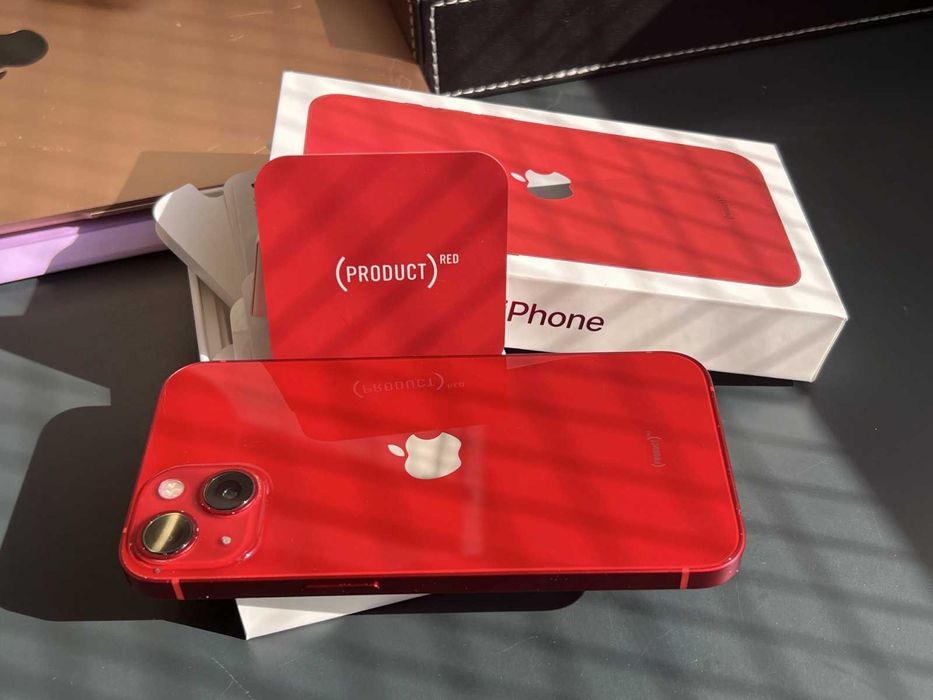 iPhone 13 128 gb, pachet complet, rosu, baterie 74%, niciun defect