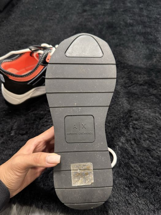 Сникърси Армани exchange