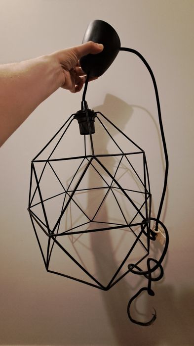 Lustră / pendul industrial negru, design geometric modern