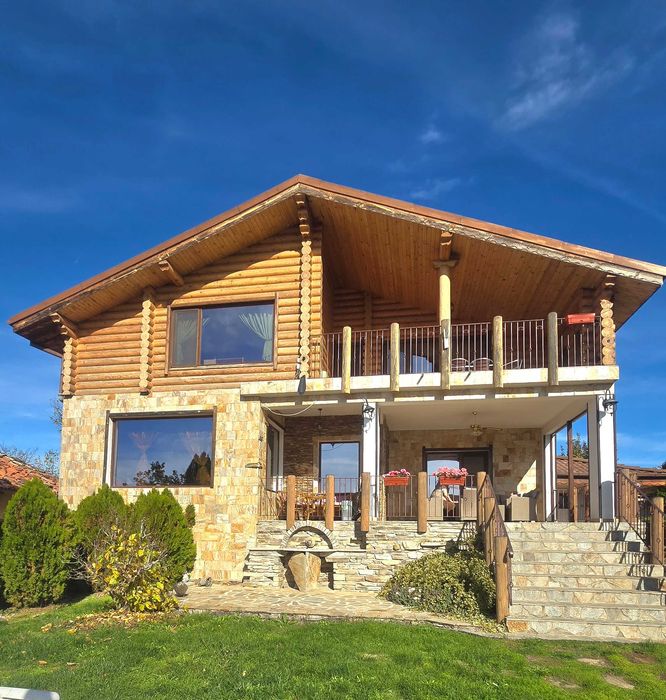 Продава се Хотел в Търговище, Център - 200 кв.м за 969 €/кв.м - Снимка #1