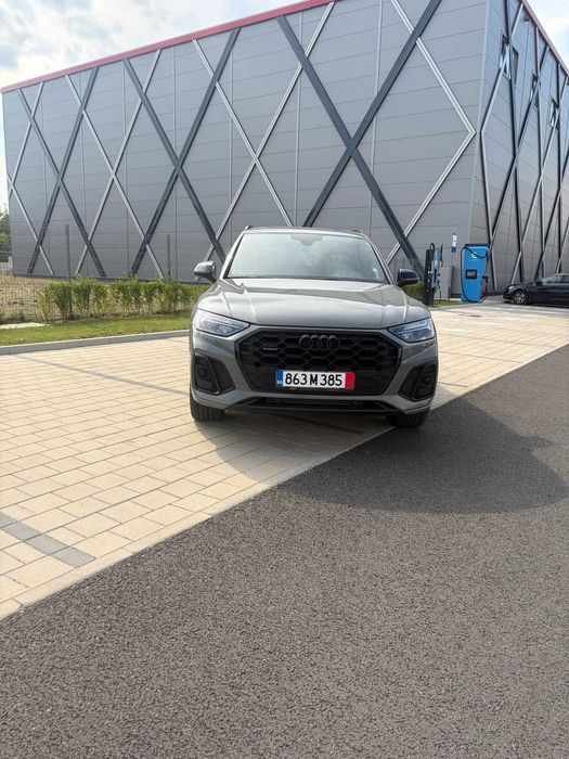AUDI Q5 45 TFSI | Quattro | 3xS-Line | Nardo Grey | Black Optic |
