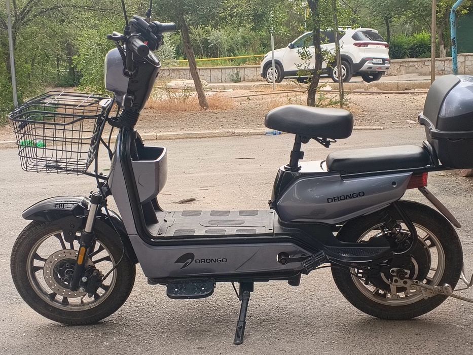 Skuter sotiladi elekticheskiy