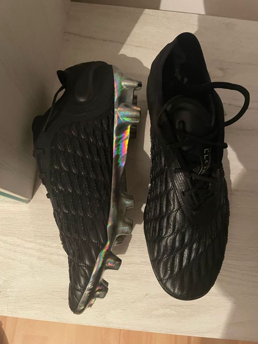 Vând ghete fotbal in stare foarte buna