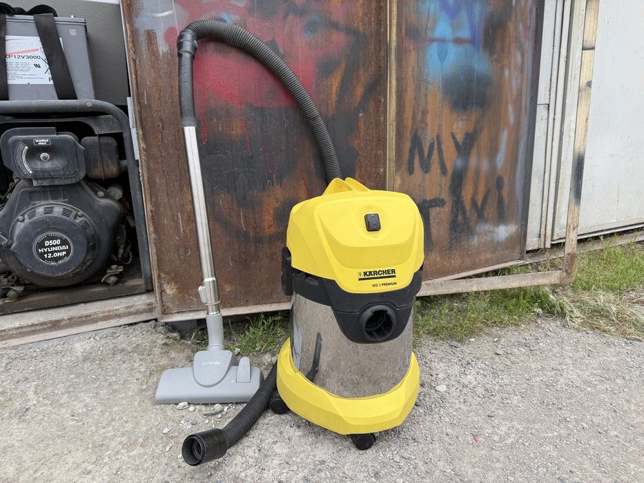 * Karcher WD3 Premium в хорошем рабочем состоянии