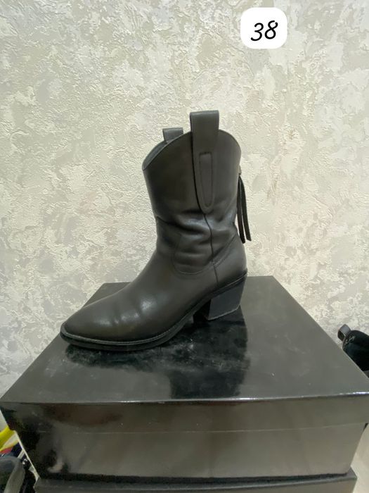 Продам полусапожки (казаки) осень сезон