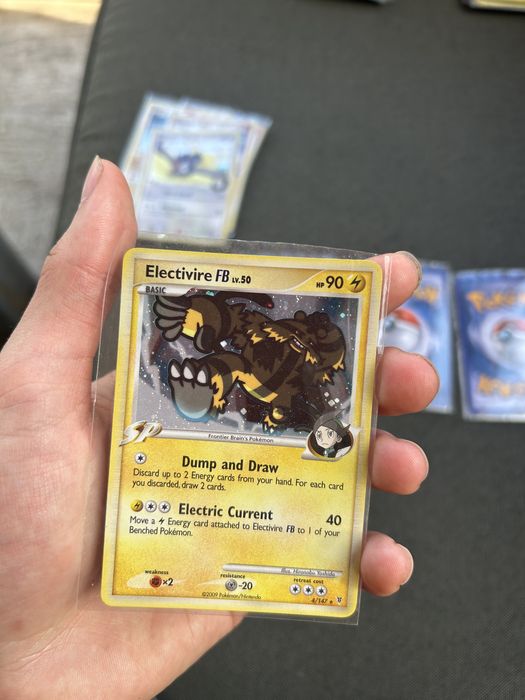 Pokemon карти оригинални