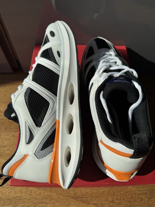 Нови Оригинални сникърси/маратонки VALENTINO GARAVANI 46IT 30,5см