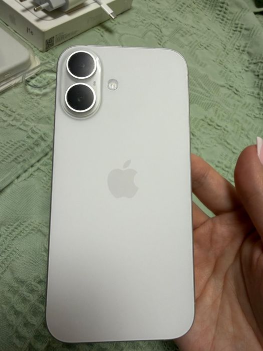 Айфон 16 с гарантией