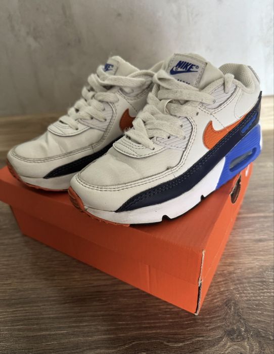 Nike Air Max 90  и Air Max 2090 EOI