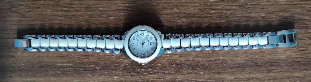 Женские часы Armitron Now