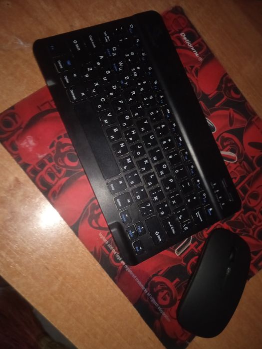 Беспроводная мышка и клавиатура