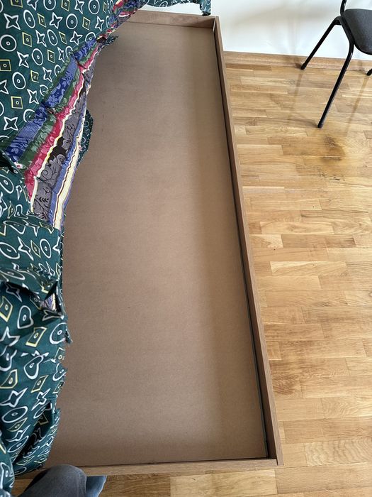 Односпальная кровать