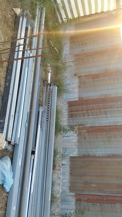 Terasă cu acoperiș retractabil