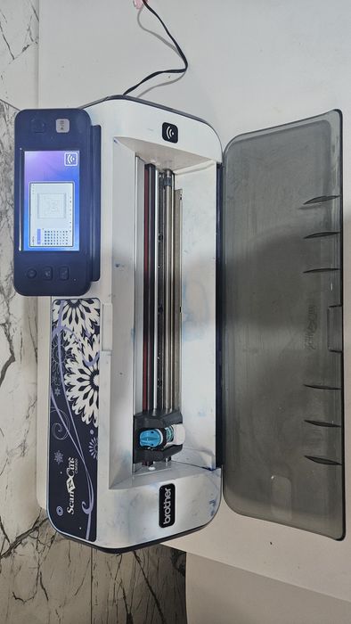 Masina Scan N Cut Brother CM900, Scaneaza si Decupeaza