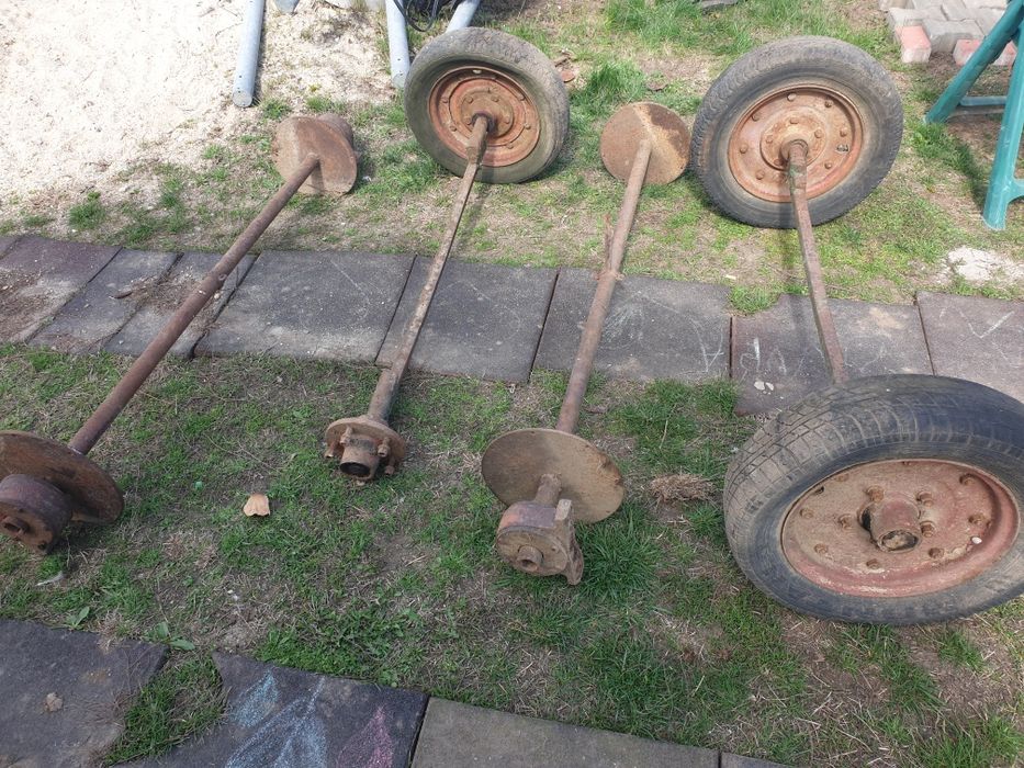 Vand punte ,osii căruța și butuci semanatoare