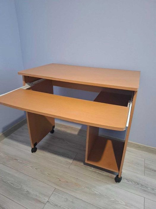 Офис Бюро Много запазено