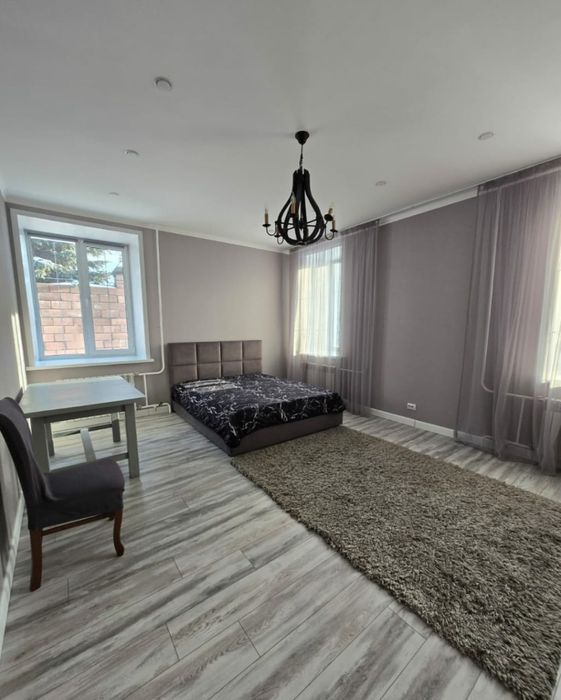 Сдам 4Комн ЛЮКС .кв в рн.Горпарка