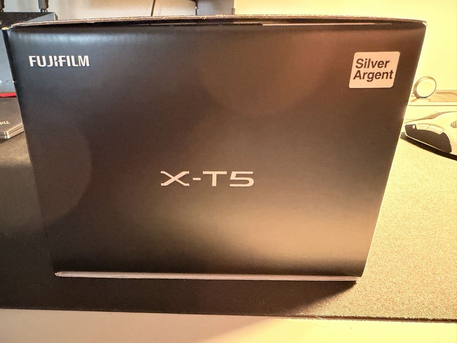 Fujifilm X-T5 nou sigilat silver