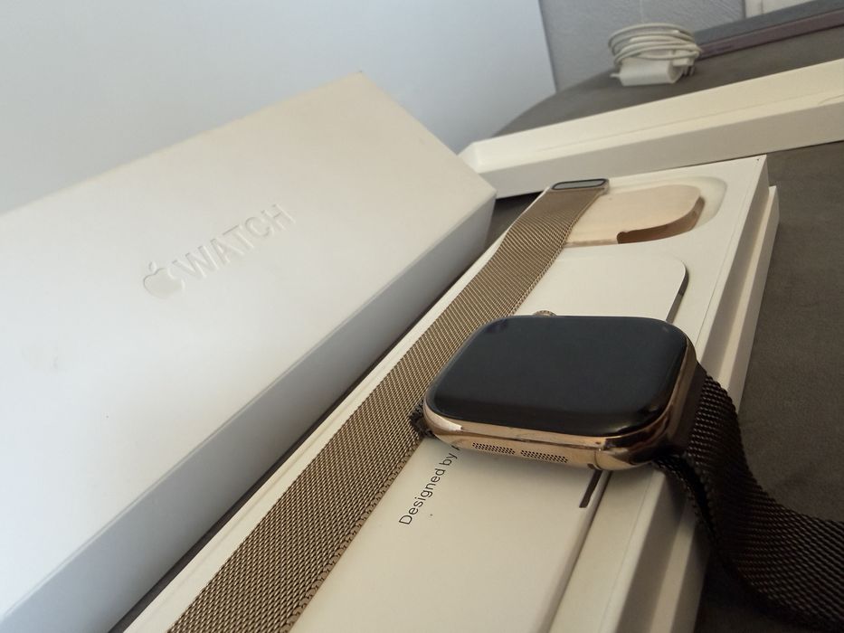 Apple Watch 10 Gold TI Milanese