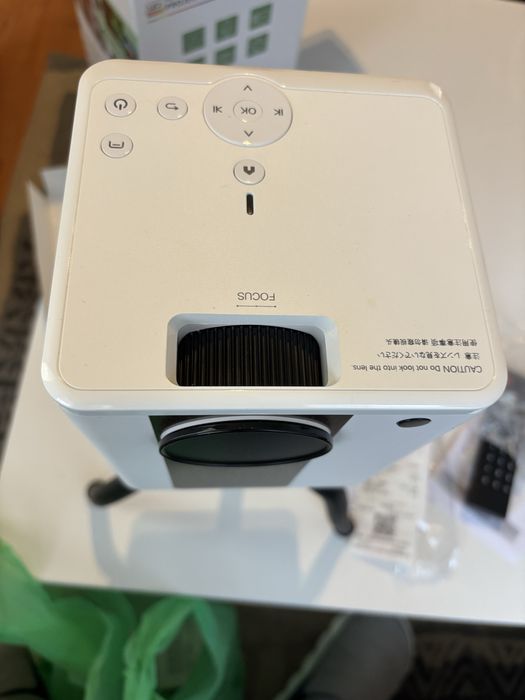 Проектор 800х480 пиксела