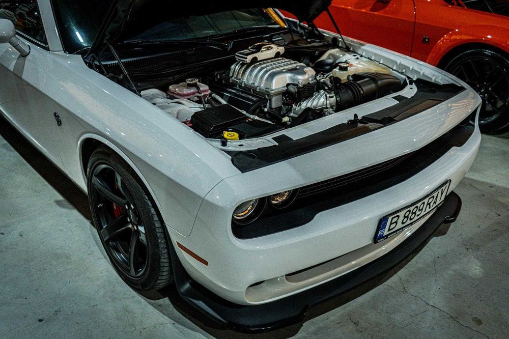 Dodge Challenger hellcat - cutie manuala, trapa