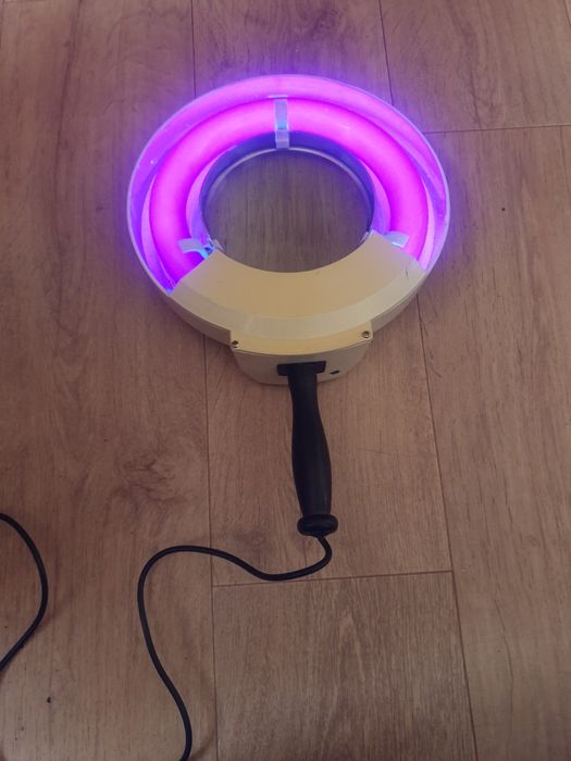 Продам Лампу-лупу.