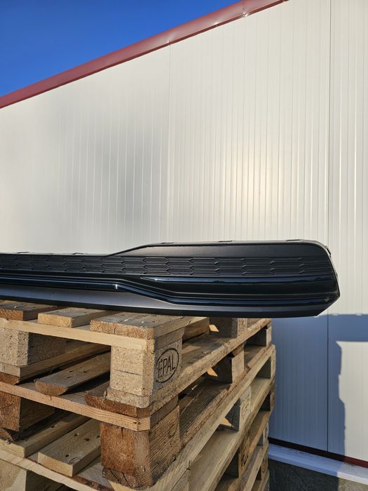 Оригинален S line заден дифузьор за audi a7 c8