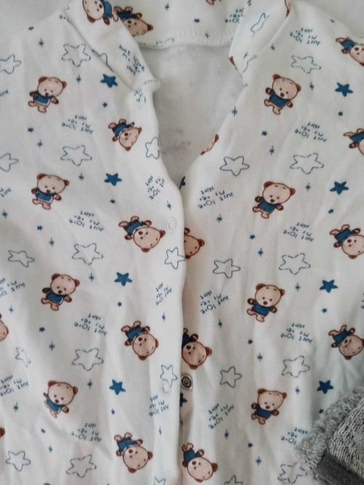 Vand lot haine si incaltaminte, patut+masa de infasat copii 0-4 ani