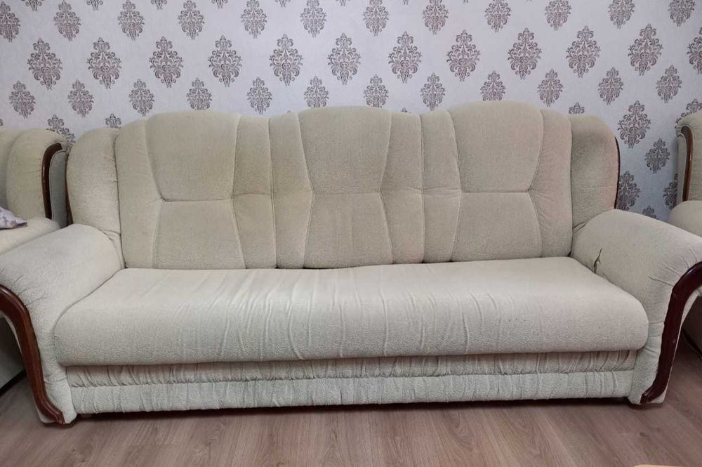 Продам диван и кресла
